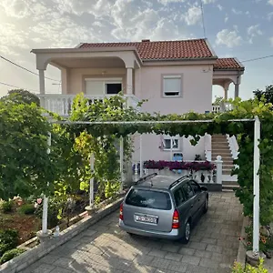Mirela Apartman Vrh (Krk)