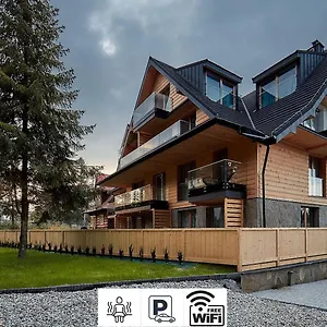Tatra Square Apartment